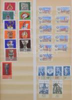 Vegyes világ amatőr gyűjtés 5 db jó A4-es berakóban, dobozban