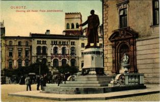 Olomouc, Olmütz; Oberring mit Kaiser Franz Josef-Denkmal / monument, squre, shops (crease)