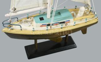 Fa hajó makett, m: 33 cm