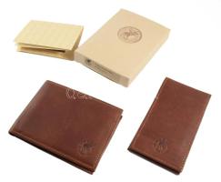 Szarvasbőr pénztárca és irattartó, használatlan.