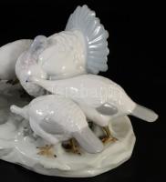 Porzellanfabrik E.&amp;A. Müller pulykacsalád. cca 20. sz. első fele, jelzett, hibátlan., 26x11 ...