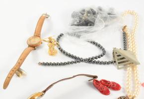 Zacskónyi vegyes bizsu és óra