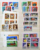 Hatalmas magyar tétel: gyűjtemények gyűjteményrészek, több példányos tételek, főleg modern anyag 20 ...