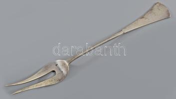 Ezüst (Ag) 6 személyes 40 részes evőeszköz készlet, 1872-1937, illetve 1937-1966 közötti fémjel, klf...