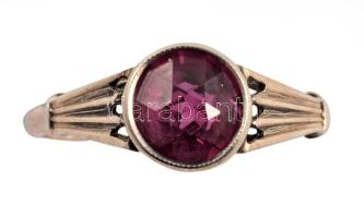 Arany (Au) gyűrű kővel, jelzett, 10K, m:56, bruttó 2,1g