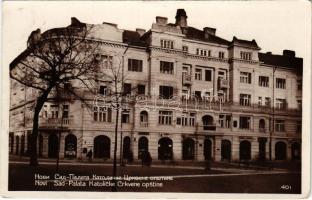 Újvidék, Novi Sad; Palata Katolicke Crkvene opstine / Római katolikus hitközség bérpalotája, üzletek. Keller és Kiss kiadása / Catholic palace, shops (apró szakadás / tiny tear)