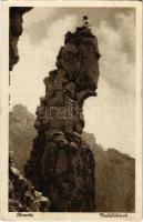 Keserűs (Visegrádi hegység), Vadállókövek. Fényképezte Bekey Imre Gábor. A Magyar Turista Egyesület kiadása (Rb)