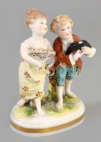 1915-1934 AEN Aelteste Porzellanmanufaktur Volkstedt színész pár, ujjon és festésen 1-1 sérüléssel, m: 10,5 cm