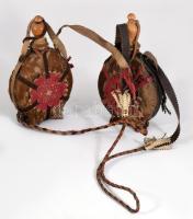 2 darab régi csikóbőrös kulacs, kopott, m: 19 cm