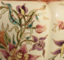 Zsolnay aranykontúrozott virágmintás kaspó, jelzett, pereménél restaurált, m: 17 cm