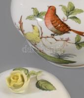 Herendi Rotschild mintás fedeles váza. Kézzel festett, jelzett, kis kopással d: 17 cm, m: 12 cm