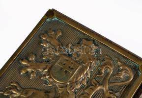 Antik bronz Csehszlovákia címer, fa táblán, 20x16 cm