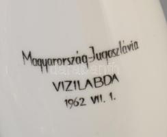 Aquincum váza, rajta "Magyarország-Jugoszlávia Vizilabda 1962. VII.1." felirattal, a meccs...