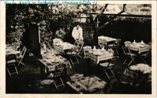 1943 Budapest III. Óbuda, Hikman István vendéglője "A kenyeres pajtáshoz", étterem kerthel...