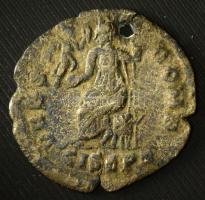 Római Birodalom 383-392 / Valentinianus / Siscia / Siliqua Ag (1,72g) T:F lyukasztott
Roman Empire ...