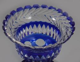 Kéken pácolt ólomkristály talpas kehely, lepattanással, m: 15 cm