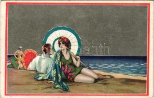Strand szerelem. Olasz művészlap / Italian art postcard, beach love, couple. Degami 2256. s: T. Corb...