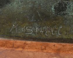 Kisfaludi Strobl Zsigmond (1884-1975): Hadik huszár. Bronz kisplasztika márványtalpon. Jelzett: tala...