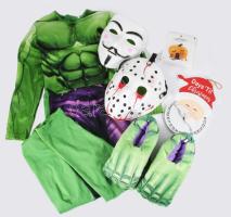 Vegyes gyermek farsangi tétel, közte Tininindzsa teknőc ruha.