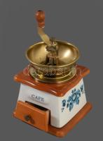 Kávédaráló, fa, porcelán, fém, jó állapotban, m: 17 cm