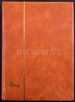 32 lapos King A4-es berakó jó állapotban, benne 36 db osztrák blokk + 164 db bélyeg, főleg a 90-es é...