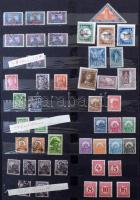 Gyűjtemény a klasszikusoktól jobb kiadásokkal, hozzá kevés külföldi és parafilatélia, 12 vastag feke...