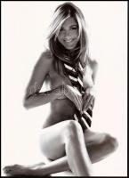 cca 1993 Jennifer Aniston amerikai színésznő egy szál nyakkendőben, 1 db modern nagyítás, jelzés nélkül, 21x15 cm