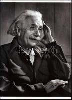cca 1950 Yousuf Karsh (1908-2002) kanadai fotóművész felvétele (Albert Einstein, Princeton), 1 db modern nagyítás, jelzés nélkül, 21x15 cm