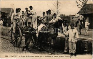 Amiens, Scenes Militaires. Caserne du 2. Escadron du Train. Corvée d'arrosage / French military, barracks of the 2nd Transport Squadron. Watering Duty (fl)