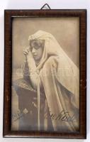 1903 Lucie Weidt (1876-1940) Osztrák operaénekes aláírt fotója, üvegezett kerteben .
1903 Signed ph...