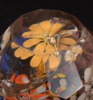 Antik cseh fazettált levélnehezék, belső virág díszítéssel, m: 10,5 cm