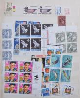 USA gyűjtemény, benne régiek is, légiposta, sorok, blokk, de sok pecsételt légiposta bélyeg is, A4-esnél nagyobb berakóban