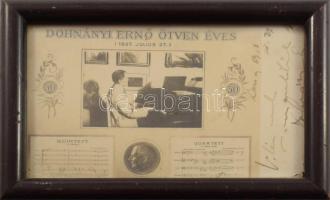 1927 Dohnányi Ernő (1877-1960) ifjú zeneszerző autográf aláírása, dedikációja 50. születésnapjára készült fotólapon. Üvegezett keretben 14x9 cm