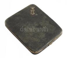 cca 1900 Antik tárca, ezüst (Ag) grófi címeres rátéttel, kopással, 10x8,5 cm