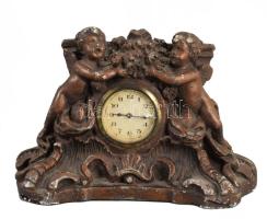 Antik asztali óra, puttó figurákkal, festett keménygipsz, kopott, 24x17 cm