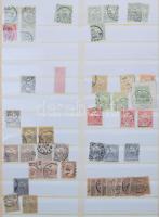 Magyar és osztrák klasszikus anyag, benne 501 db Turul bélyeg + 1.316 db osztrák bélyeg az 1890-1908...