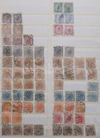 Magyar és osztrák klasszikus anyag, benne 501 db Turul bélyeg + 1.316 db osztrák bélyeg az 1890-1908...