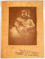 M. Medek Anna (1885-1960), operaénekesnő autográf dedikációja fotóján Vitéz Sándor (1884-1954) kassa...