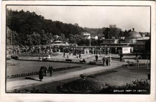 1939 Vrnjci, Vrnjacka Banja; park, spa, bath, crowd. (EK)