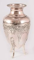 Ezüstözött váza három lábon, jó állapotban, m: 24 cm