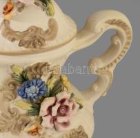 Capodimonte porcelán teás kanna. Kézzel festett, jelzett, a rózsán kis lepattanással 30 cm