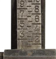 Puska / pisztoly célzó része, h: 9 cm