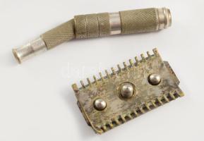 Antik utazó borotva, tokban