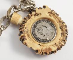 Vadász stílusú karkötő, rajta ezüst (Ag) pénzes dísszel is