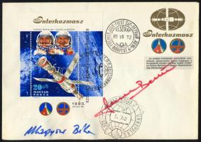 Farkas Bertalan (1949-) és Magyari Béla (1949-2018) űrhajósok aláírásai Interkozmosz FDC-n