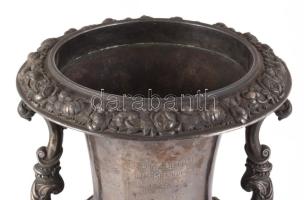 Biedermeier urnaváza. Ezüstözött alpakka ca 1830 Stephan Mayerhofer, jelzett, m: 32 cm, d: 24 cm
 
...