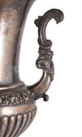 Biedermeier urnaváza. Ezüstözött alpakka ca 1830 Stephan Mayerhofer, jelzett, m: 32 cm, d: 24 cm
 
...