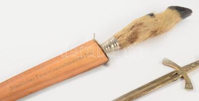 Erdész és vadászkés, réz dugóhúzó és sörnyitó