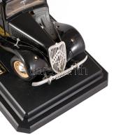 Burago Citroen 15CV TA 1938 fém autó makett, Egy lámpa letört 20 cm