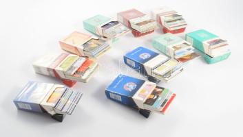 cca 250 darab telefonkártya a 90-es évekből.